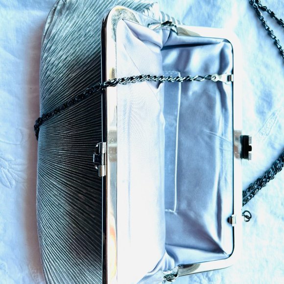 Vintage Silver Metallic Evening Clutch – Handmade - Picture 5 of 10